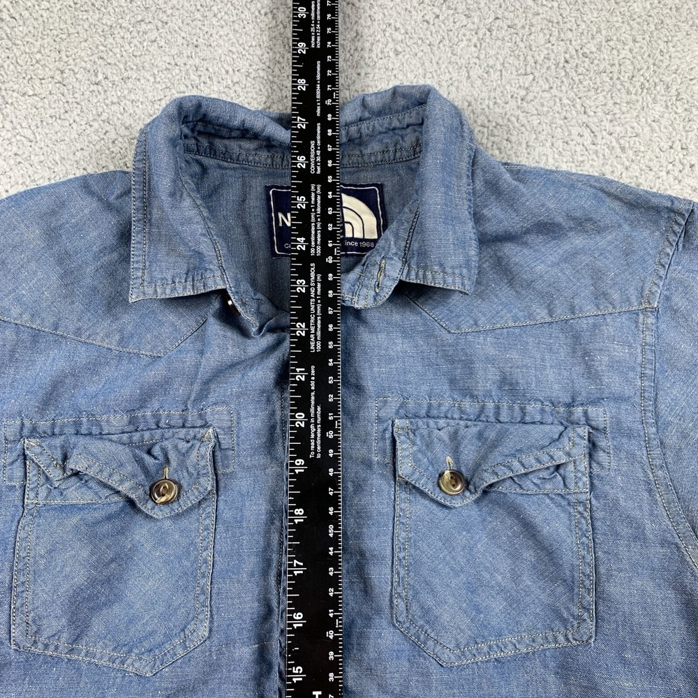The North Face Shirt Mens Medium Blue Chambray Short Sleeve‎ Outdoor Button Up - Picture 8 of 10